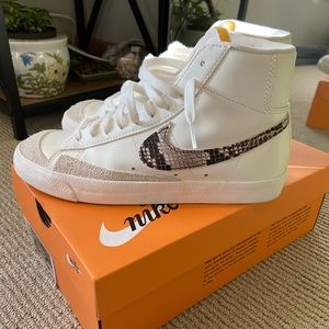 Nike Blazer Mid ‘77 SE